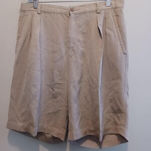 Tommy Bahama Shorts 100% Silk Men's Size 34 Tan Beige Pleated Beach Golf Summer‎